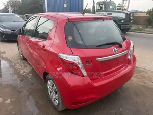 Toyota Yaris 2014 Red