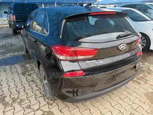 Hyundai Elantra 2019 Black