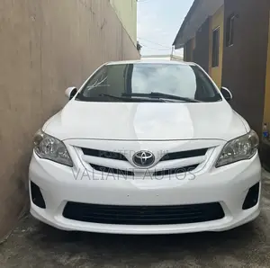 Toyota Corolla 2013 White