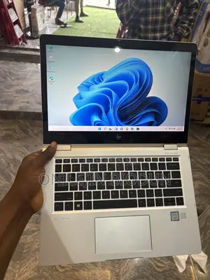 Laptop HP EliteBook 1030 8GB Intel Core i5 SSD 256GB