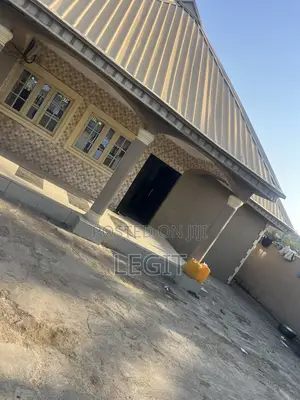 4bdrm Bungalow in Minna for sale