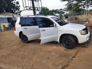 Toyota Highlander 2003 White