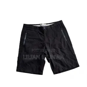 KIKC Black Unisex Shorts Medium Zip Pockets Casual Thrift