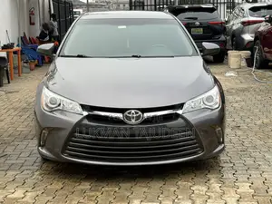 Toyota Camry XLE 4dr Sedan (2.5L 4cyl 6A) 2017 Gray