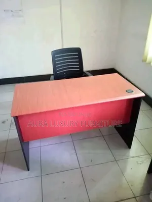 Modern Professional Office Chair With Desk