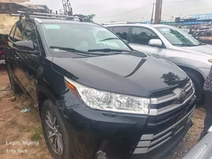 Toyota Highlander XLE 4x2 V6 (3.5L 6cyl 8A) 2017 Black
