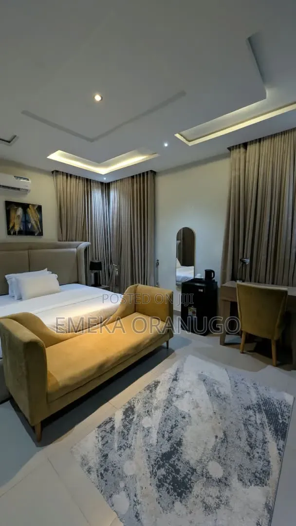 Luxury Studio Apartment