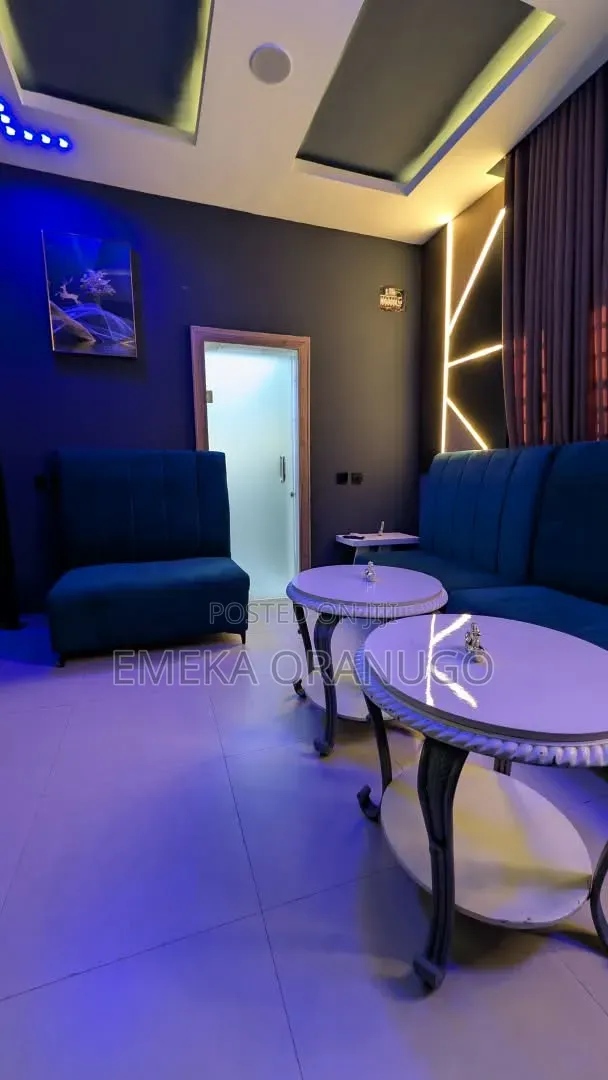Luxury Studio Apartment
