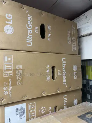 LG 32" Ultragear QHD AMD FreeSync Curved Gaming Monitor, 180Hz