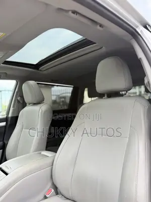 Toyota Highlander XLE 4dr SUV (3.5L 6cyl 6A) 2015 Silver