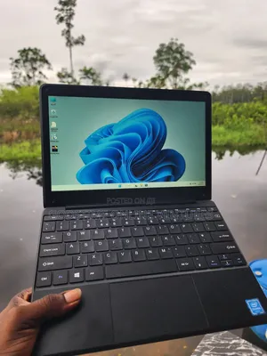 Laptop Geo Geobook 1E 4GB Intel Celeron eMMC 72GB