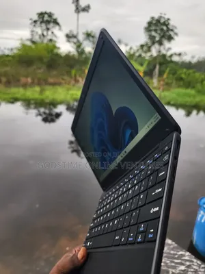 Laptop Geo Geobook 1E 4GB Intel Celeron eMMC 72GB