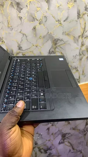 Laptop Dell Latitude 5490 8GB Intel Core i5 SSD 256GB