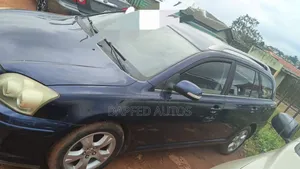 Toyota Avensis 2004 Blue