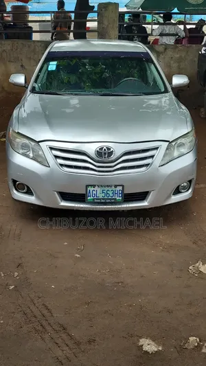 Toyota Camry 2010 Silver