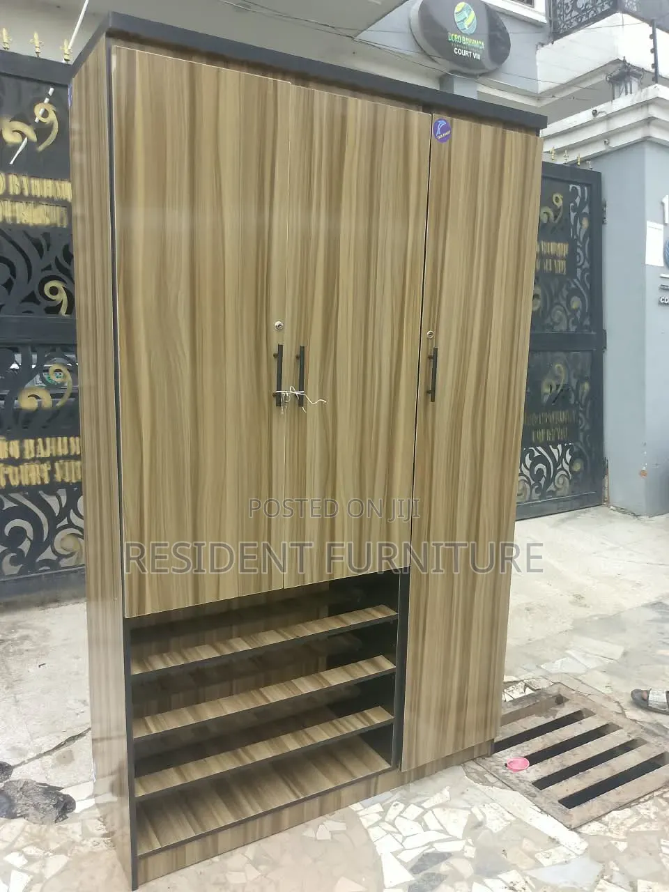 4 Feet Fitted Wardrobe