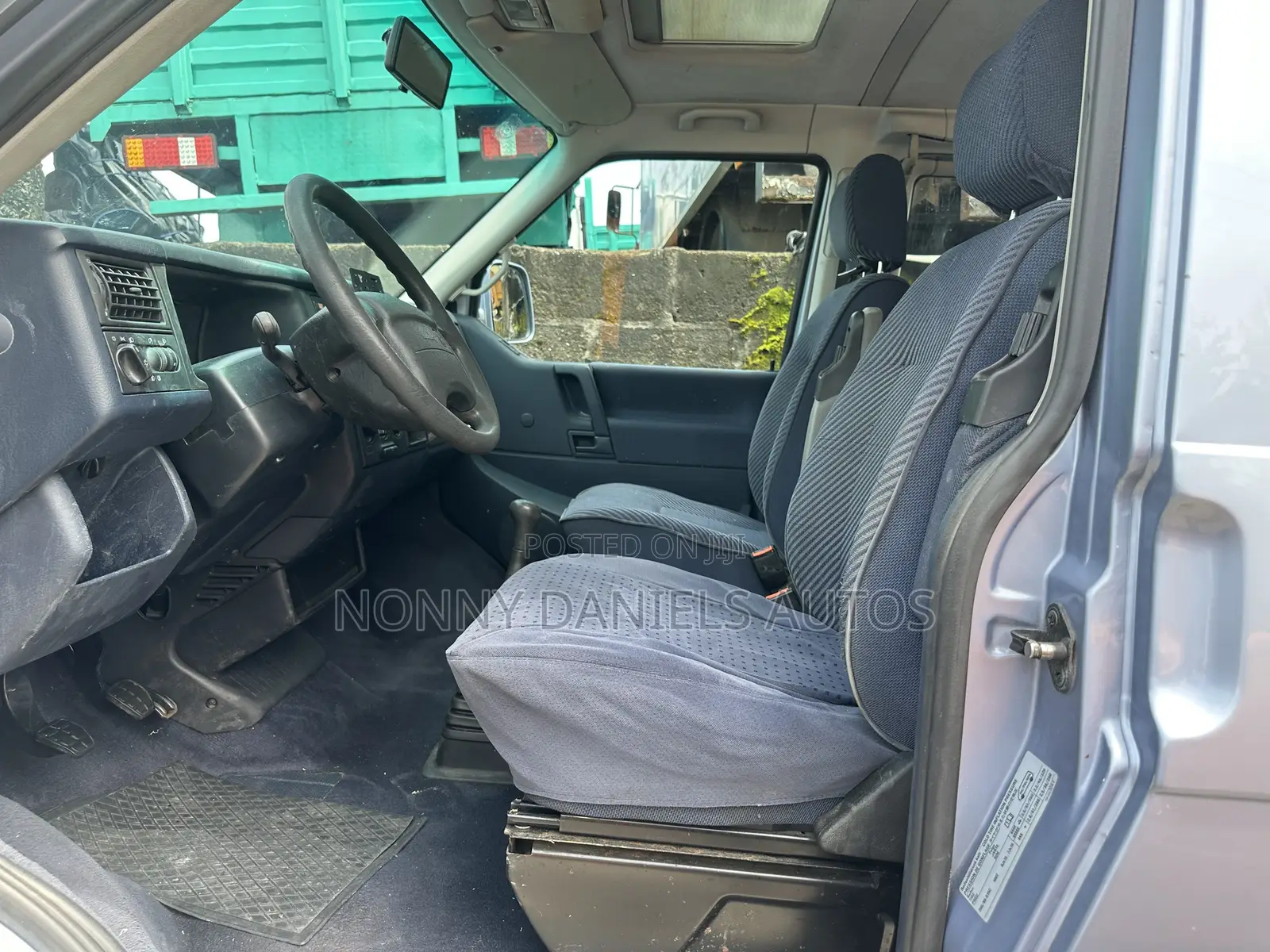 Volkswagen Transporter 2006 Grey