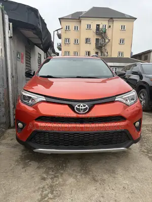 Toyota RAV4 2016 Orange