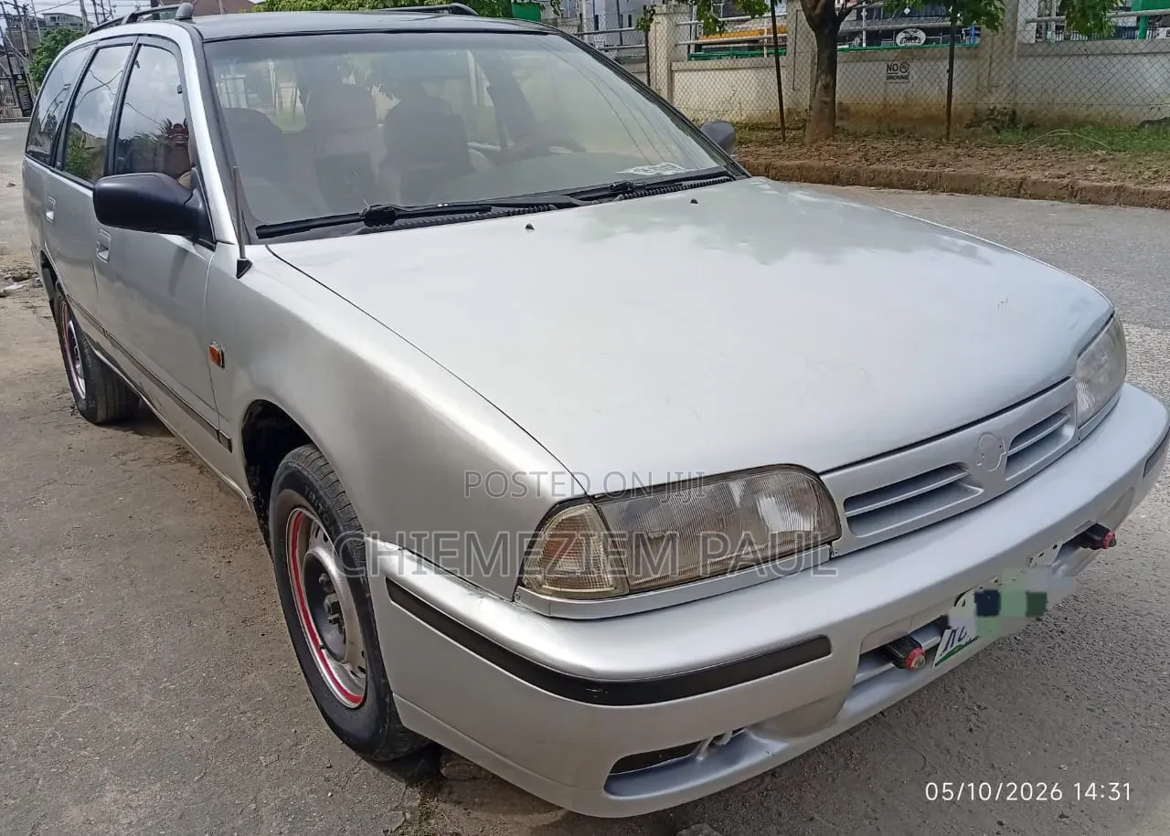 Nissan Primera Wagon 2000 Silver