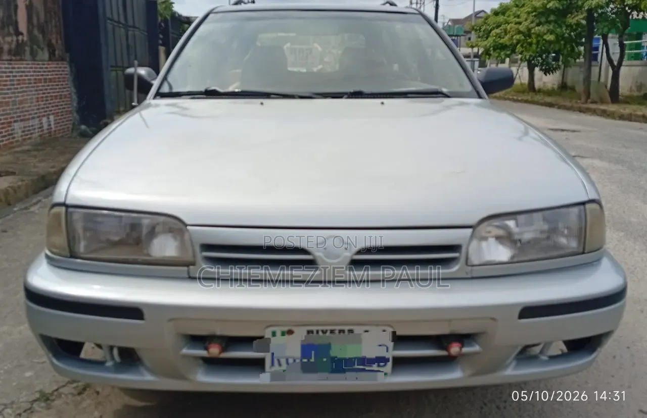 Nissan Primera Wagon 2000 Silver
