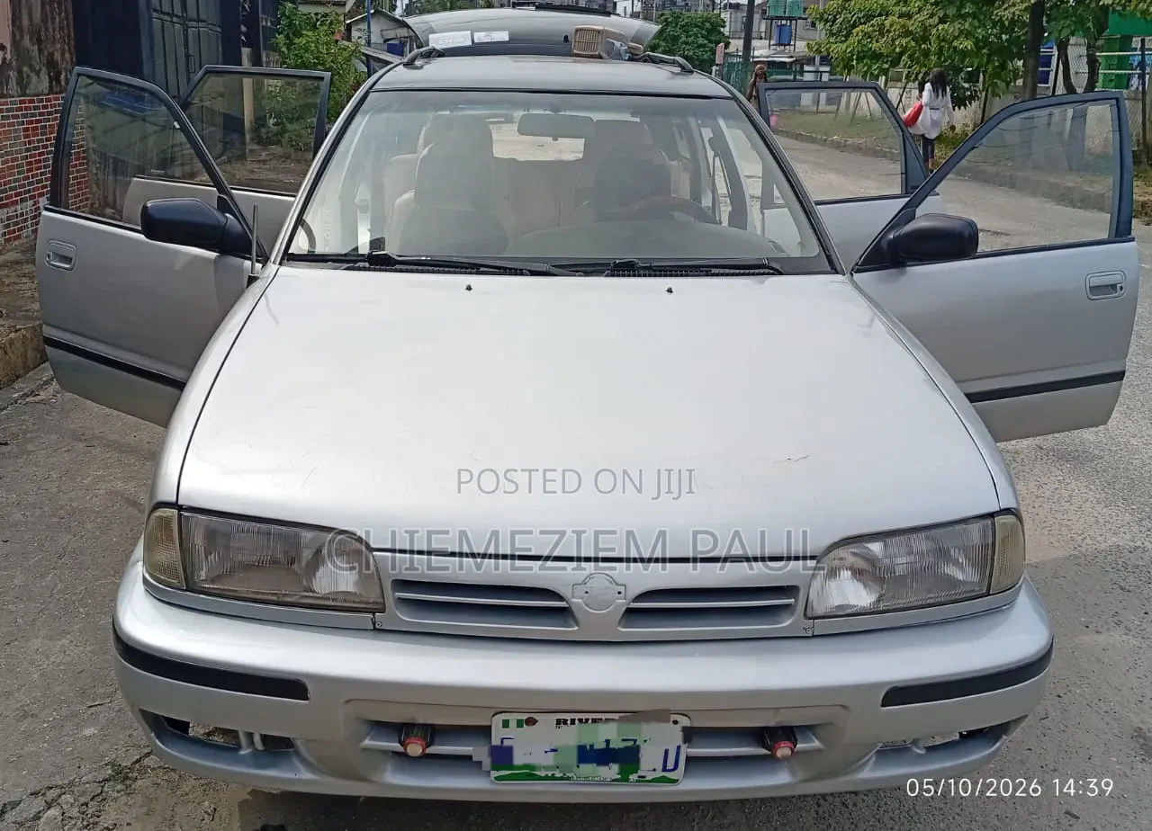 Nissan Primera Wagon 2000 Silver