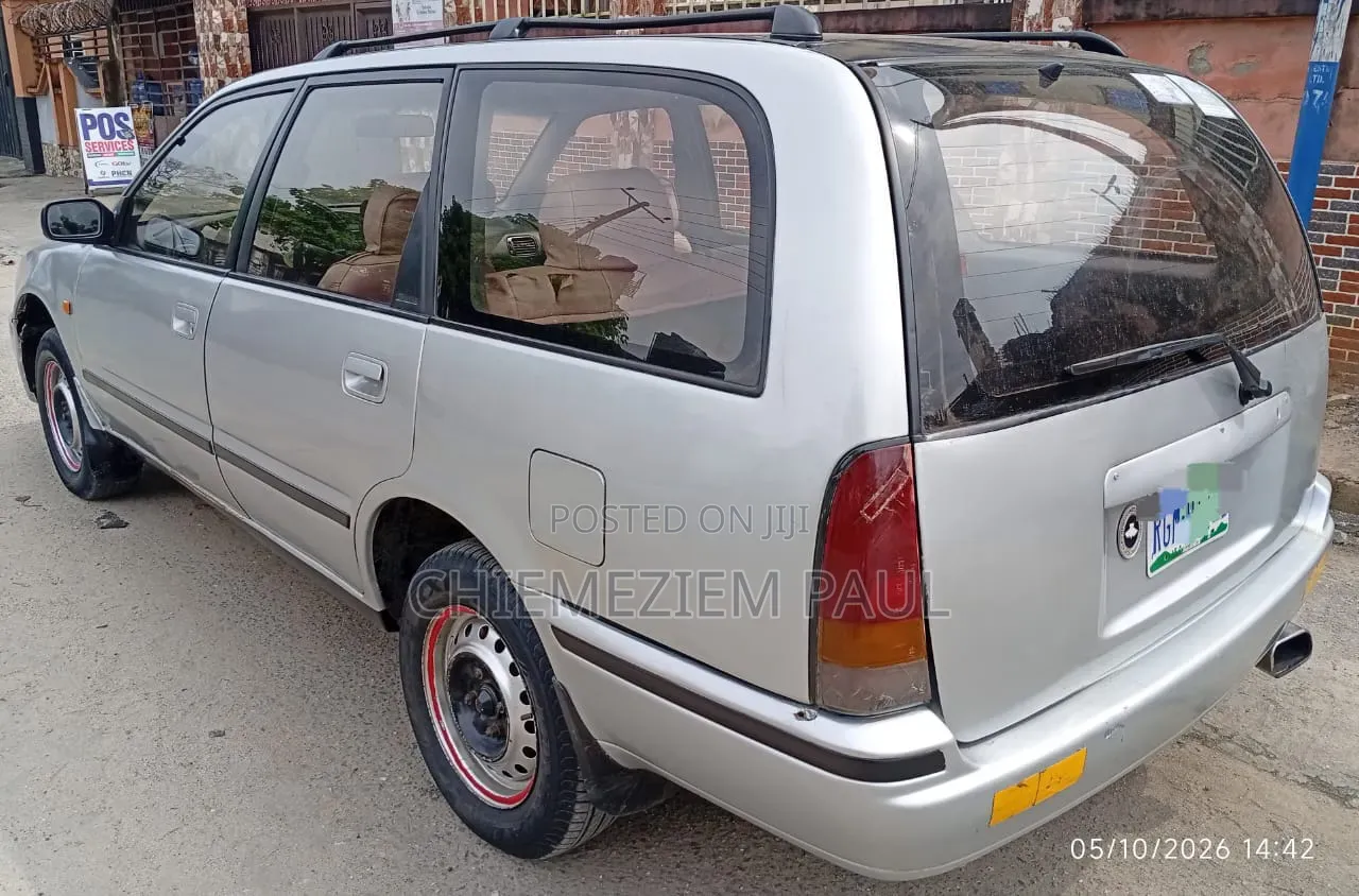 Nissan Primera Wagon 2000 Silver