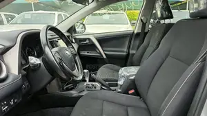 Toyota RAV4 XLE 4dr SUV (2.5L 4cyl 6A) 2018 Silver