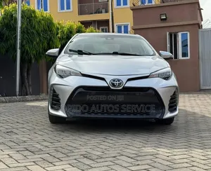 Toyota Corolla 2017 Gray