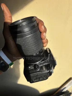 Nikon D90 DSLR