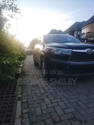 Toyota Highlander LE 4dr SUV AWD (3.5L 6cyl 6A) 2015 Black