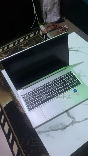 Laptop HP 14S 8GB Intel Core i5 eMMC 256GB