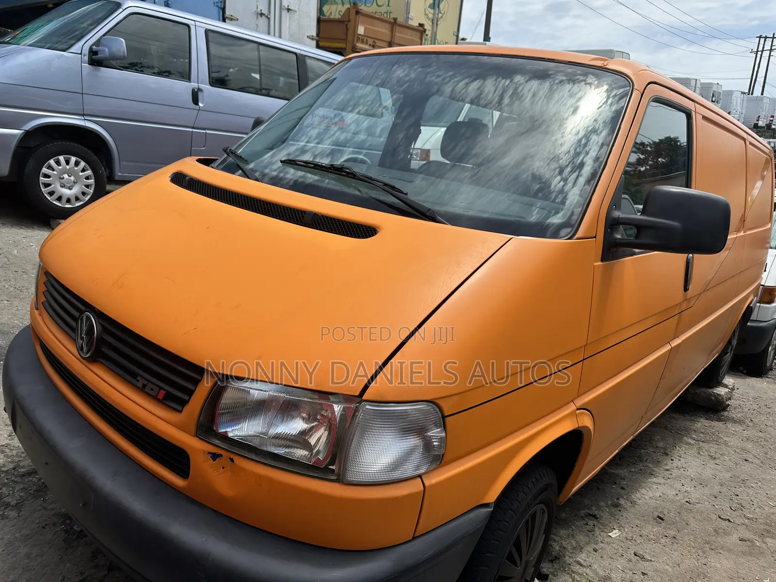 Volkswagen Transporter 2005 Yellow