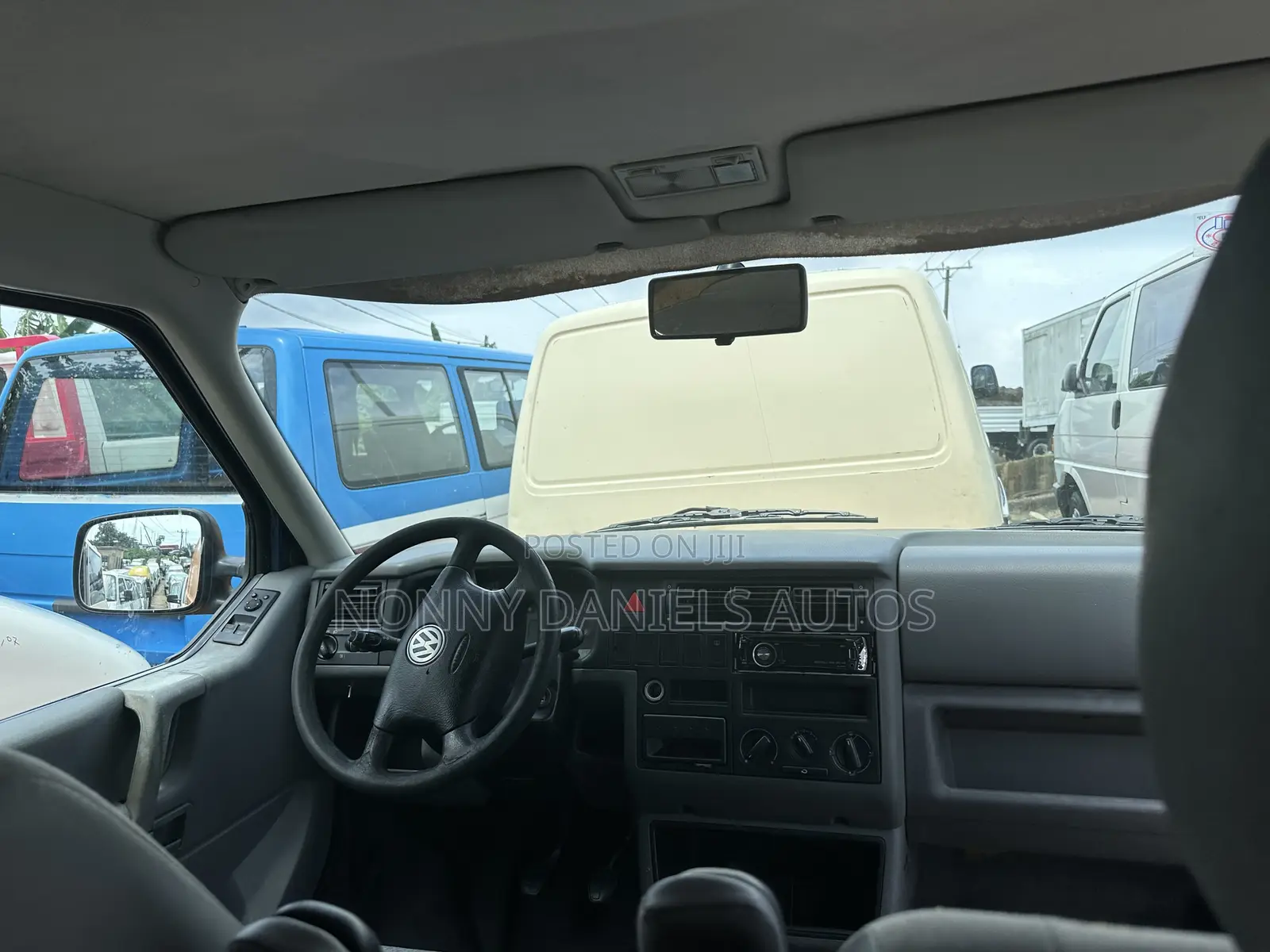 Volkswagen Transporter 2005 Yellow