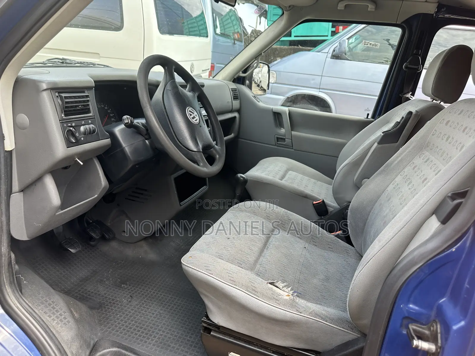 Volkswagen Transporter 2005 Yellow