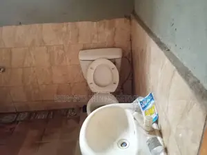 3bdrm Block of Flats in Hills, Karu for rent