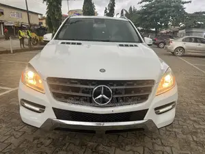 Mercedes-Benz M Class ML350 4MATIC 4dr SUV AWD (3.5L 6cyl 7A) 2014