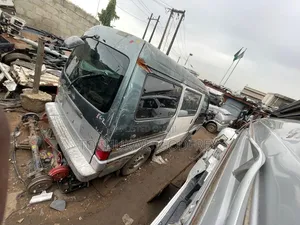 Mazda Bongo 2010 Green