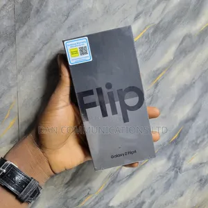 New Samsung Galaxy Z Flip4 128 GB Purple