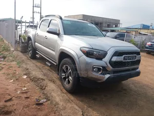 Toyota Tacoma 4dr Double Cab 2016 Silver