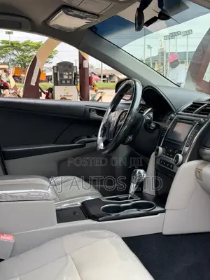 Toyota Camry LE 4dr Sedan (2.5L 4cyl 6A) 2013 Black
