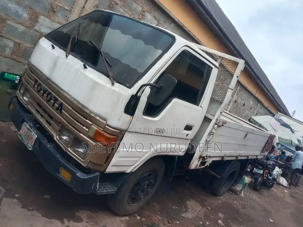 Toyota Coaster 1994 White