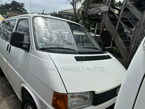Volkswagen Transporter 2004 White