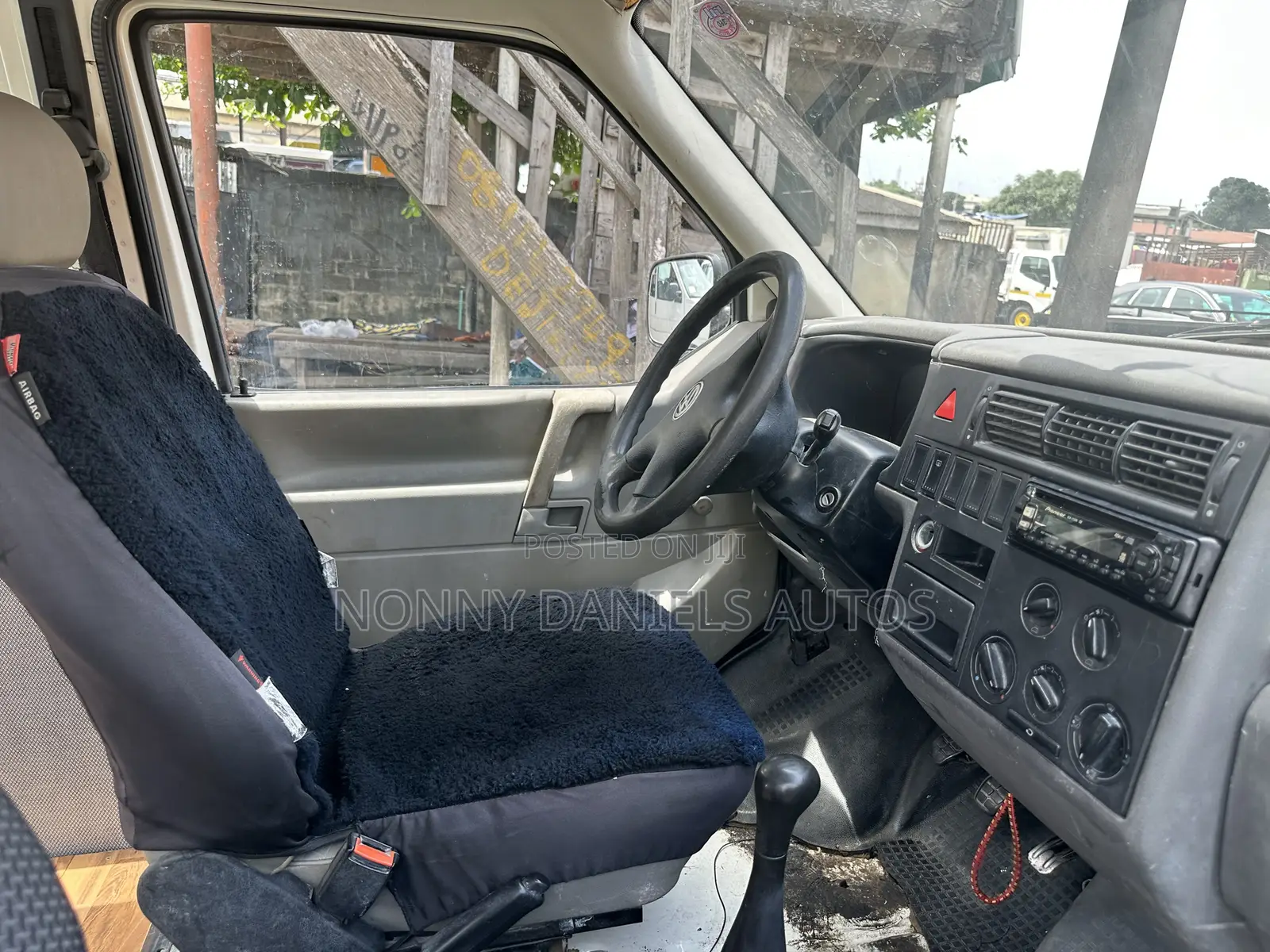 Volkswagen Transporter 2004 White