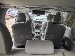 Toyota Sienna 2012 Brown
