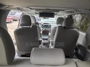 Toyota Sienna 2012 Brown