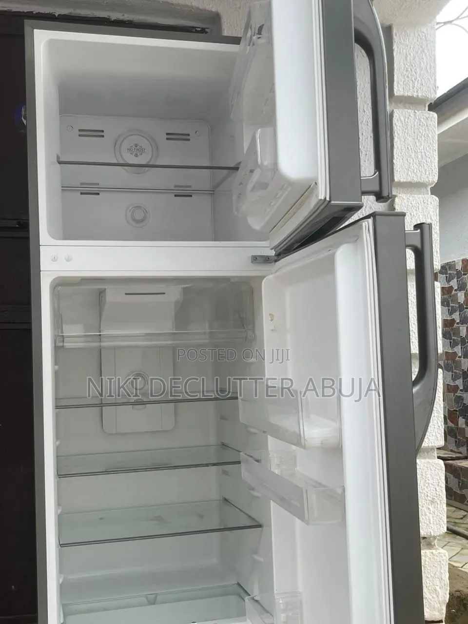Syinix Refrigerator 268liters