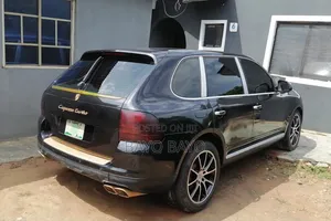 Porsche Cayenne Turbo S 2010 Black
