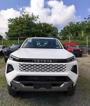 New Toyota Hilux 2026 White