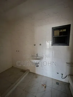 4bdrm Duplex in Kado for rent