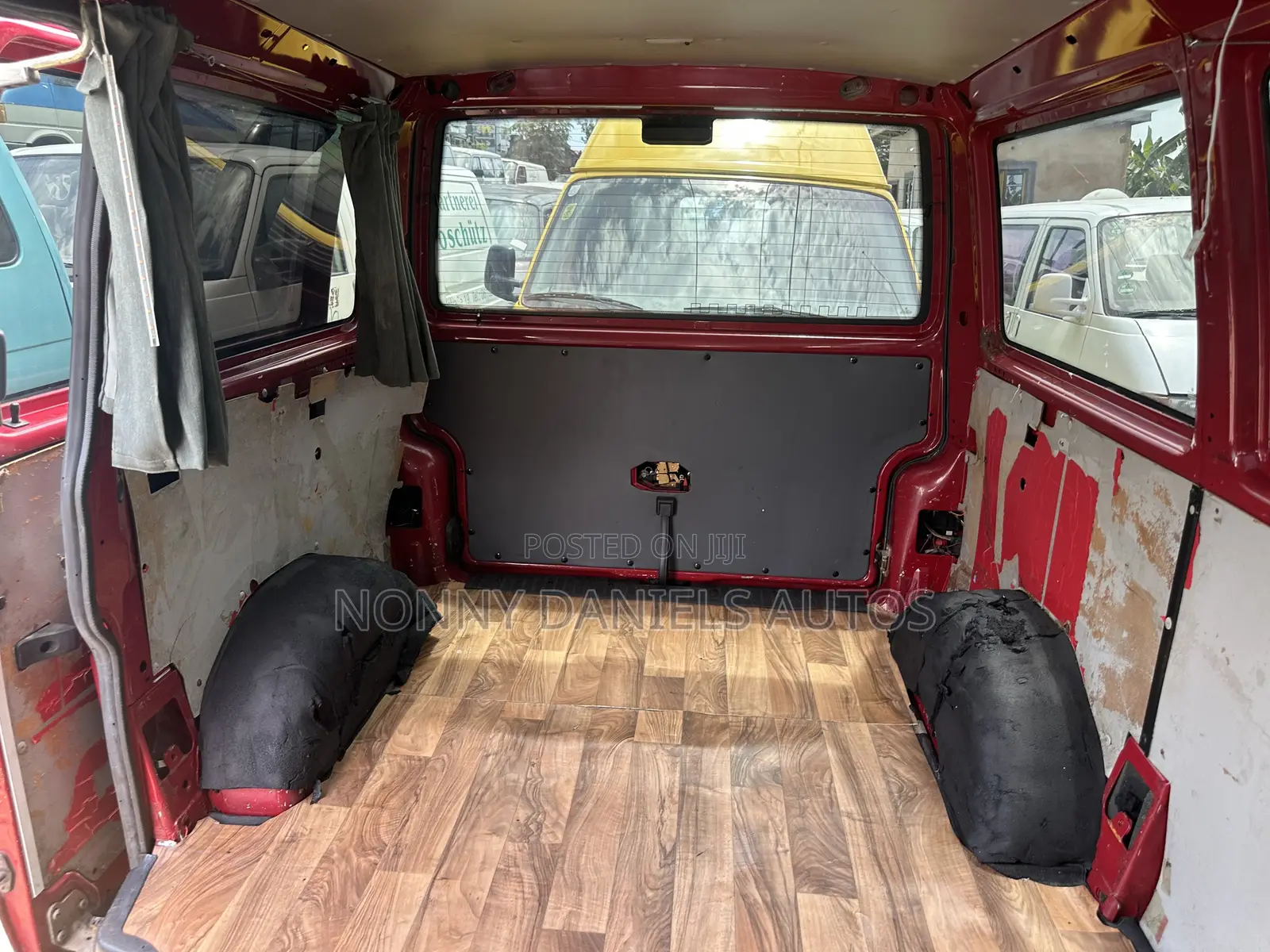 Volkswagen Transporter 2005 Red